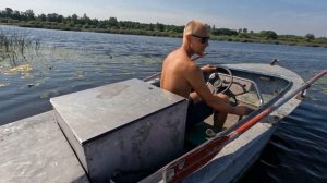 Двигатель с машины на казанку.Лодка с двигателем от машины и водомётом.