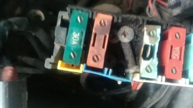 Лада приора горят предохранители смотреть онлайн