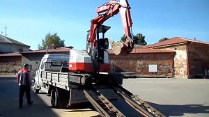 Погрузка миниэкскаватора Митсубиси
