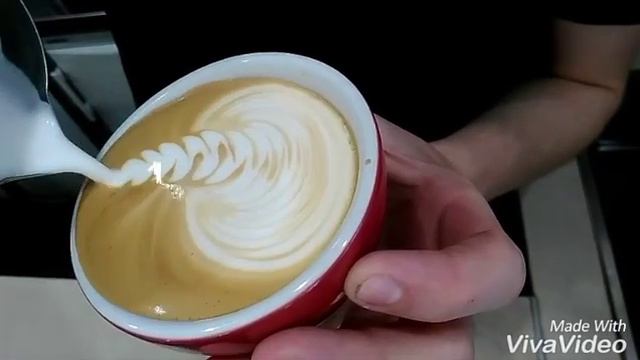 Латте-арт.Лебедь.Работа бариста. смотреть онлайн