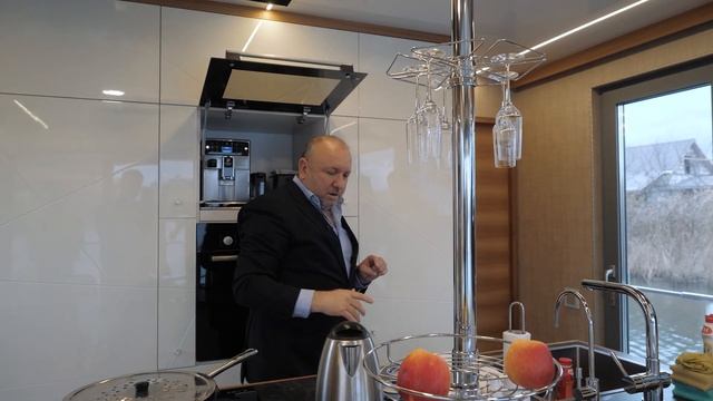 Обзор на хаусбот - это дом или яхта? смотреть онлайн