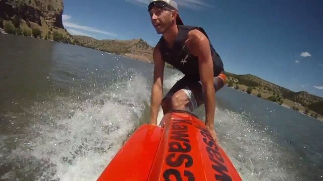 Water Skiing behind JS550 on Guernsey Reservoir смотреть онлайн