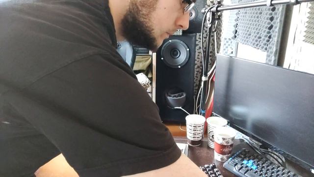 Eighteen Sound 18W2001/8 играет без корпуса смотреть онлайн