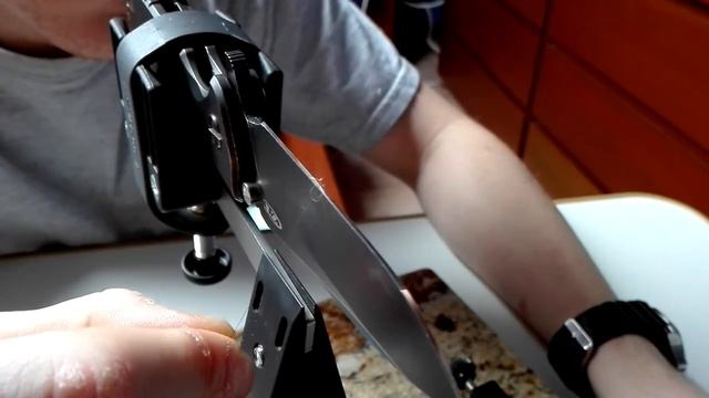 Splitting a hair on a razor sharp edge. смотреть онлайн