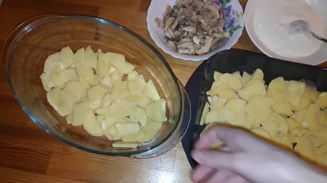 Картофельная запеканка с фаршем и грибами??? смотреть онлайн