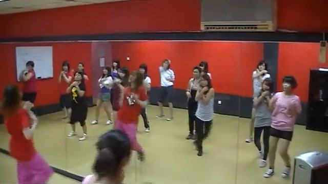 07.08.11 - Girls Hip Hop ( Sun 4pm ) смотреть онлайн