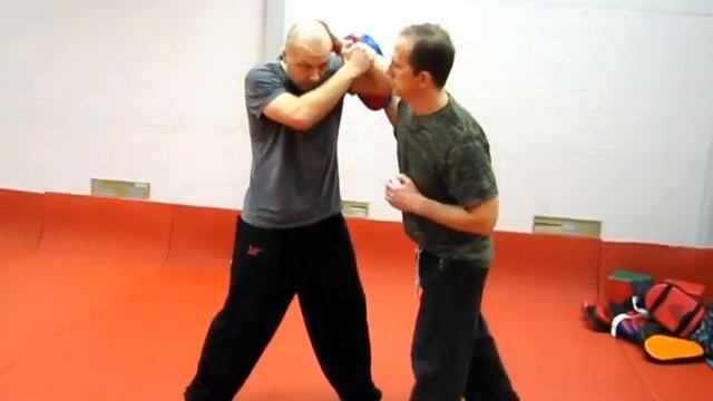 Приемы самообороны.Уличный рукопашный бой. смотреть онлайн