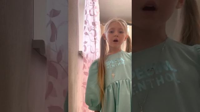 Песня «Бабушка» слова А.Барто, музыка Клюева Даша (5 лет), Исполняет Амелия Стар (6 лет). смотреть онлайн