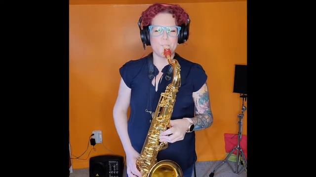 Cry To Me - Solomon Burke (Laura Richards, Tenor Sax cover) смотреть онлайн