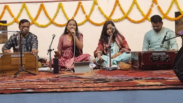 Deshbhakti par git ,Anjali Gaikwad and Nandini Gaikwad / me rahu ya na rahu bharat rehna chahiye смотреть онлайн