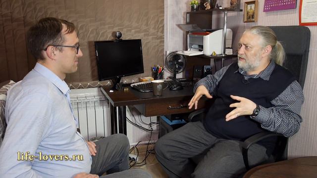 Врёт ли Капранов, когда чешет нос? А.Капранов "Вопросы и ответы" №7.1 смотреть онлайн