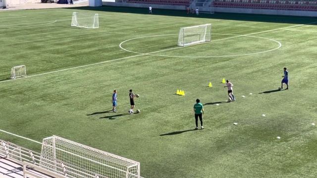 Футбол . Индивидуальная тренировка смотреть онлайн