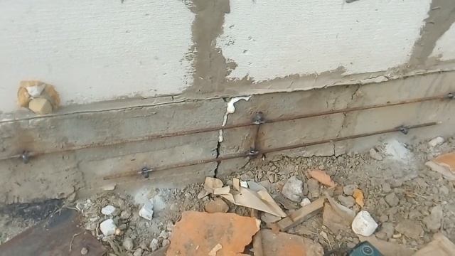ФУНДАМЕНТ ДАЛ ТРЕЩИНУ ,СРОЧНО РЕМОНТИРУЕМ .ЧАСТЬ 1 смотреть онлайн