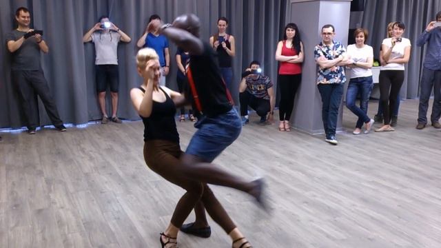OMG what Jamba and Ekaerina are doing !!! to be continued .. kizomba festival 2021 / semba / sensua смотреть онлайн