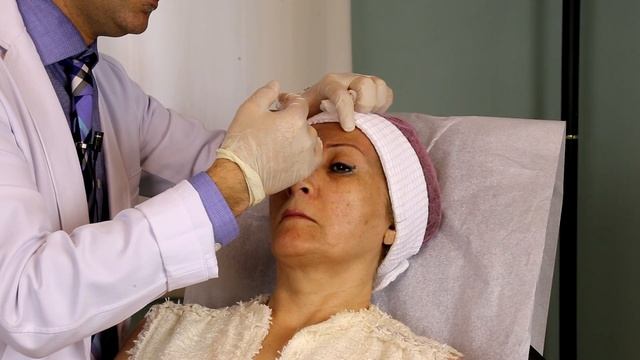 Face Rejuvenation Live Demonstration смотреть онлайн