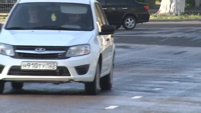 В Армавире продолжаются работы по ремонту дорог смотреть онлайн