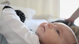 РАЗВИТИЕ РЕБЕНКА С 1 ДО 12 МЕСЯЦЕВ | Развитие малыша до года