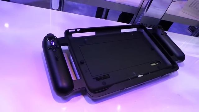 Razer Edge Gamer tablet bemutató videó @ CES 2013 | Tech2.hu смотреть онлайн