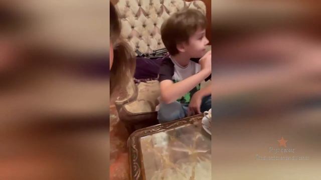 Сын Галкина и Пугачевой Гарик про отказ хлеба смотреть онлайн