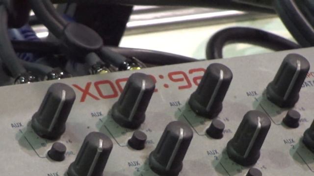 Allen & Heath Xone:92 Professional 6 Channel Club/DJ Mixer Review смотреть онлайн