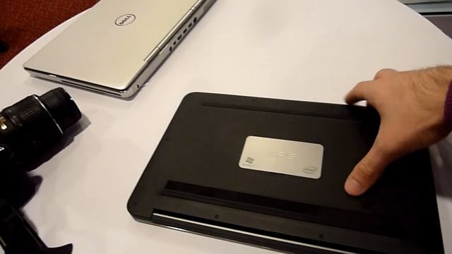 Dell XPS 13 Ultrabook im Hands On - Cebit Preview смотреть онлайн