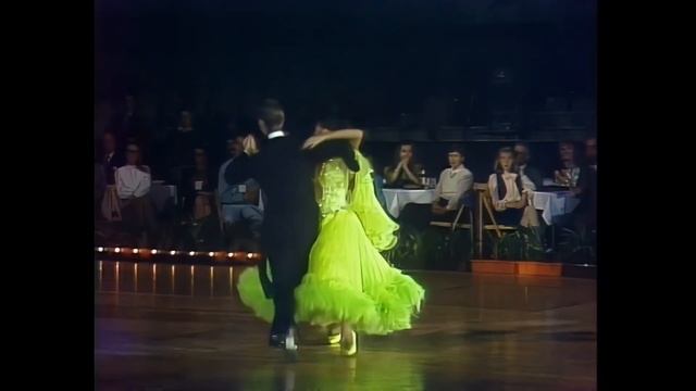 1992 Marcus and Karen Hilton Slow Foxtrot смотреть онлайн