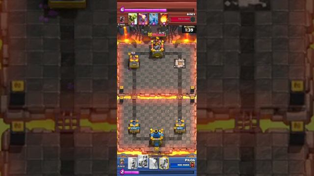 Клеш Рояль,МОЙ FRIEND ОТКРЫЛ КАКОЙ-ТО СУНДУК И ЕМУ ВЫПАЛО... смотреть онлайн