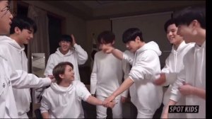 Felix crying in pain for straight 1 min 50 sec???| stray kids | skz