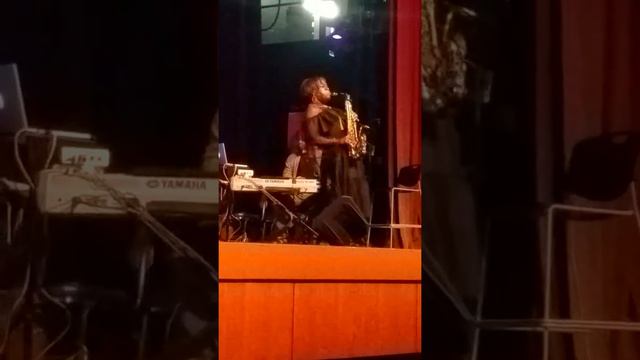 Saxophonist Angela Chistie featuring at the Cindy Trimm Summit смотреть онлайн
