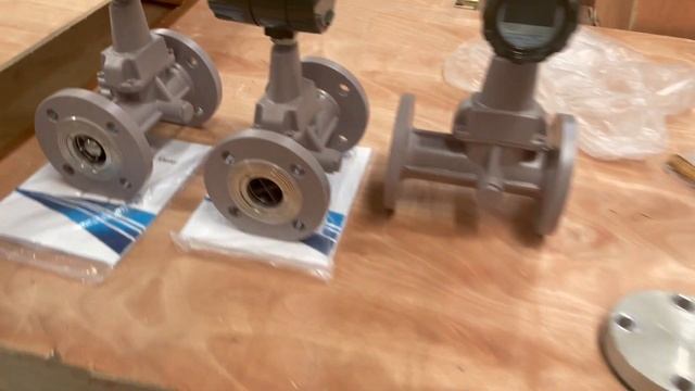 SWIRL FLOW METER , precision vortex flow meter for air and gas mass measurement смотреть онлайн