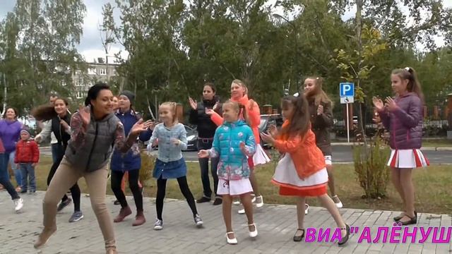 ВИА "АЛЁНУШКА" - Venus (Екатеринбург 2016) смотреть онлайн