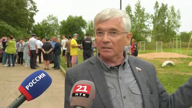 Мэр Биробиджана встретился с жителями поселка Амурский смотреть онлайн
