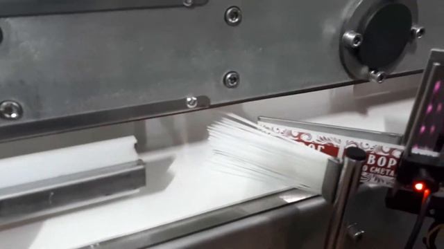 Система по автоматическому нанесению этикетки на пластиковый контейнер смотреть онлайн