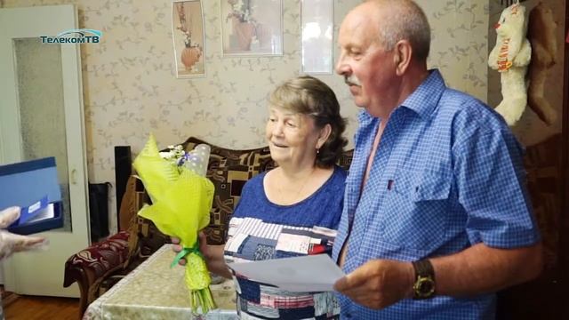 В Волжске вручены медали, семьям прожившим в браке 50 лет смотреть онлайн