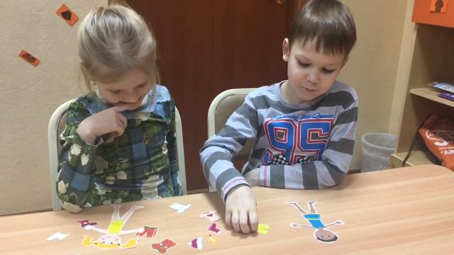 АНГЛИЙСКИЙ ДЛЯ ДЕТЕЙ. Dressing up game: He/she is wearing смотреть онлайн