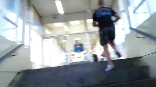 Курский Вокзал. Идем к электричке - 2. смотреть онлайн