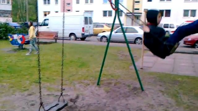 сальто с качелей