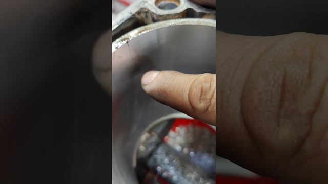 Mercedes Bens M113. Гильзовка. Наглядно - отслоение алюсила в цилиндрах. смотреть онлайн