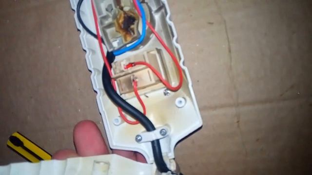 что там брякает в удлинителе смотреть онлайн