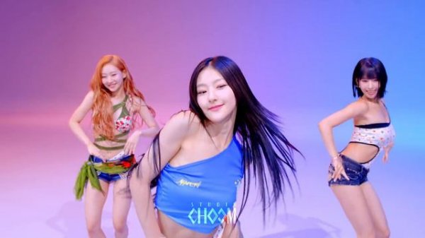 KISS OF LIFE() 'Sticky' (4K) STUDIO CHOOM ORIGINAL