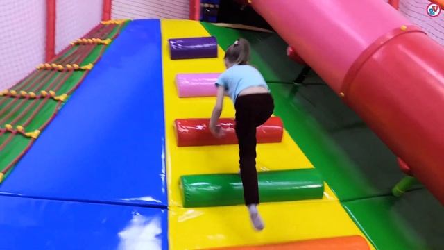 Офигенная детская игровая комната. смотреть онлайн