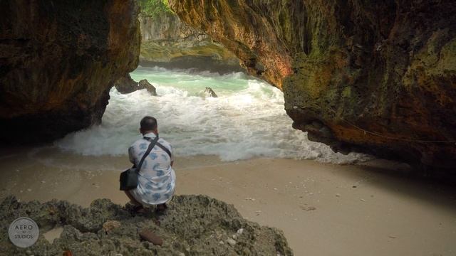 Uluwatu Beach - The Beaches of South Kuta (Bali) смотреть онлайн