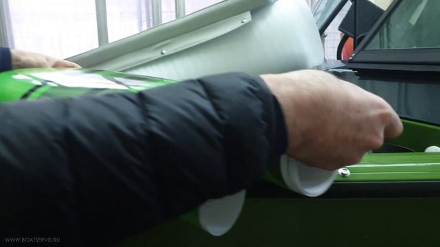 Нанесение плёнки на лодку - BOATSERVIS тюнинг катеров и лодок в Москве смотреть онлайн