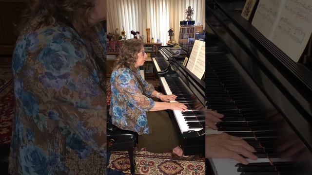 To a Wild Rose, Op. 51 #1 by Edward MacDowell performed by Elizabeth Zawadowski смотреть онлайн