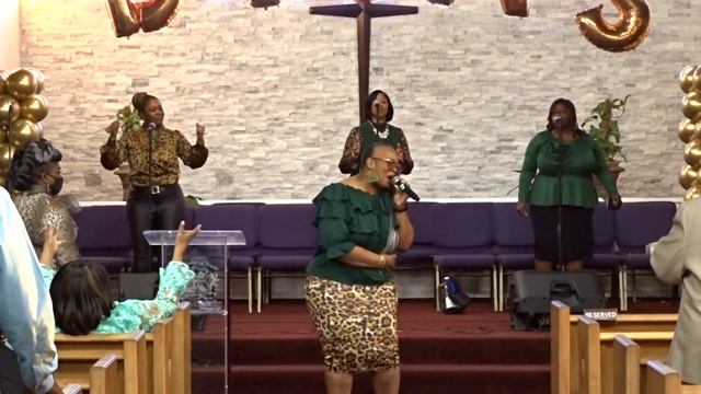 Praise & Worship - Lead by: Lady Kathi Mills смотреть онлайн
