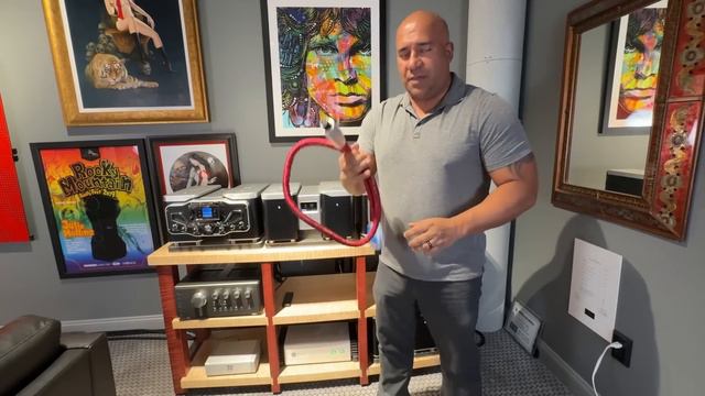 I Visit An Ultra High-End $800,000 Sound System ! смотреть онлайн