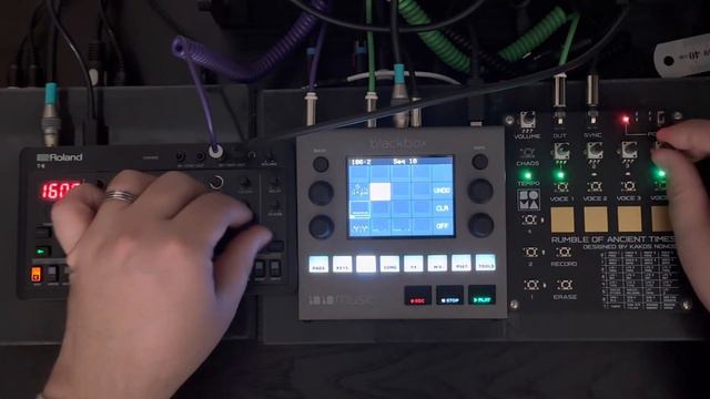 Roland T-8, SOMA RoAT, Blackbox hardcore techno jam смотреть онлайн