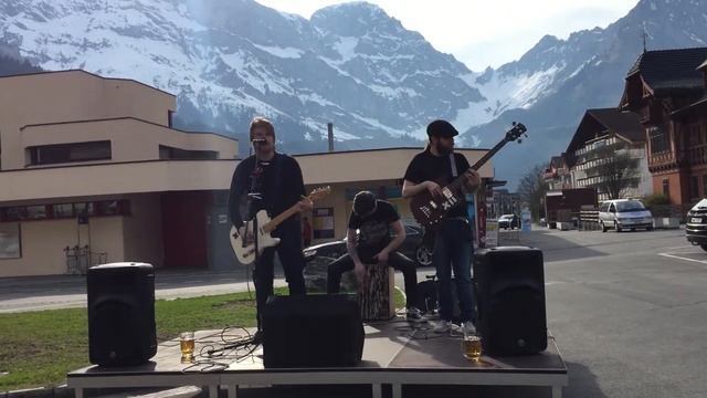 David Young & The Midnight Chorus - Falling Awake Live In Engelberg