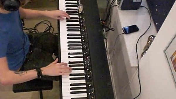 Piano funk groove in C ( Funk piano song )