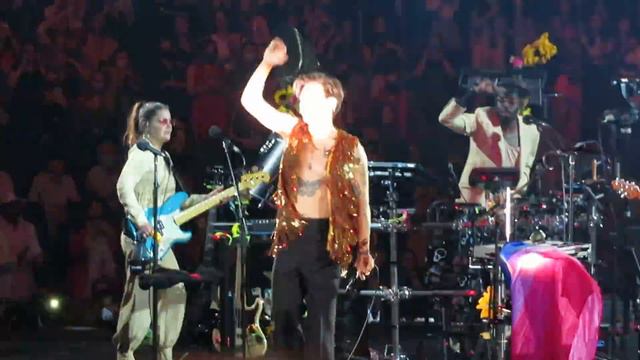 Harry Styles ~ Ki...Ki...Kiwi...Kiwi...Kiwi смотреть онлайн